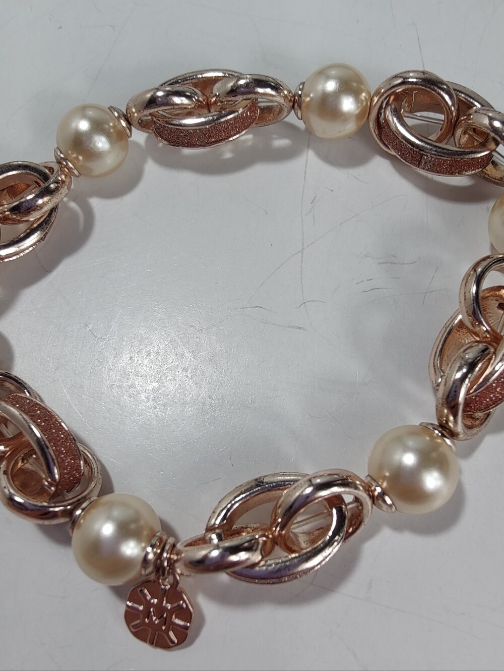 Monet Rose Gold Tone Faux Pearl Stretch Bracelet Pink Glitter Link Statement - Picture 6 of 7